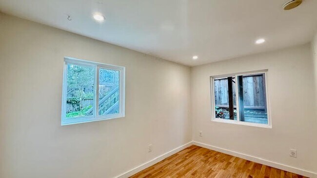 Building Photo - LT14MAIN