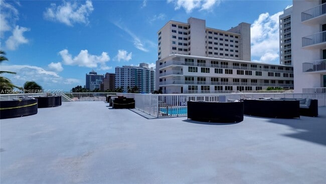 Building Photo - 5401 Collins Ave
