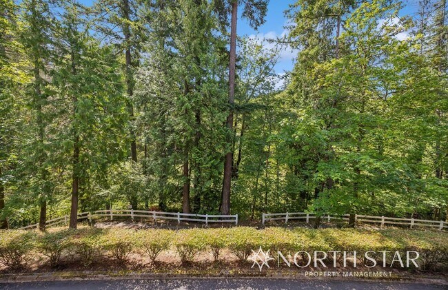 Building Photo - Stunning Renaissance at Peterkort Woods To...