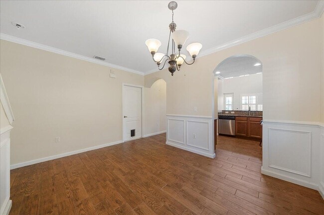 Building Photo - 700 Ventura Dr