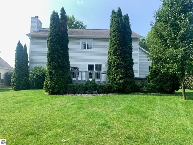 Building Photo - 1631 Eastpointe Dr