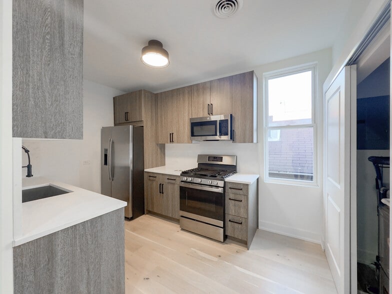 Building Photo - 2129 N Bingham St