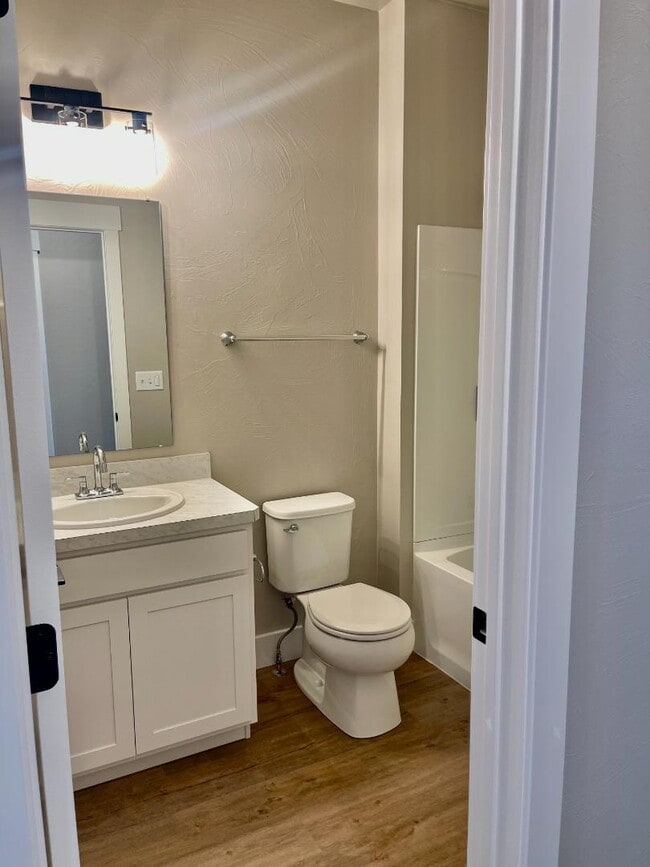 Building Photo - 6129 Elysian Rd