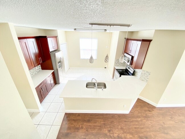 Building Photo - 729 Tuten Trail