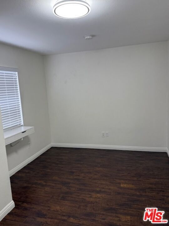 Building Photo - 1128 Irolo St