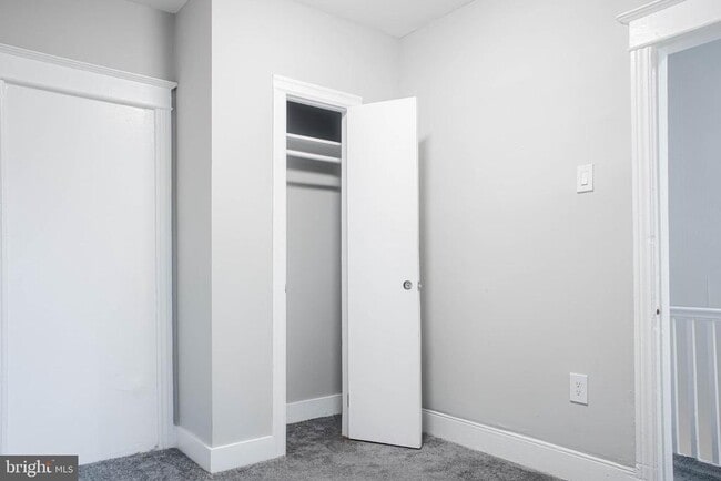 Building Photo - 2348 Moore St