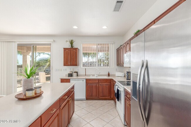 Building Photo - 16331 W Willow Creek Ln