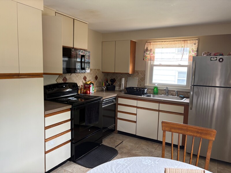 Building Photo - 107 Robert Dr