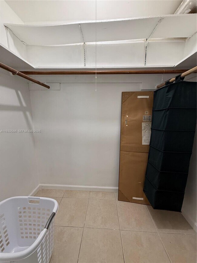 Building Photo - 2706 Montego Dr