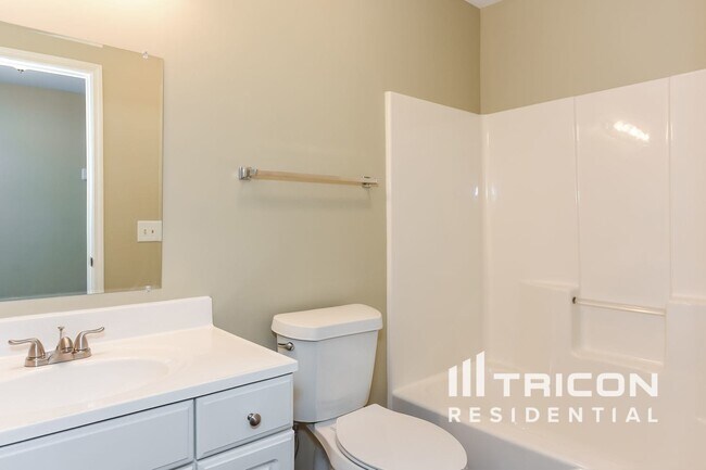 Building Photo - 104 Lindsey Dr