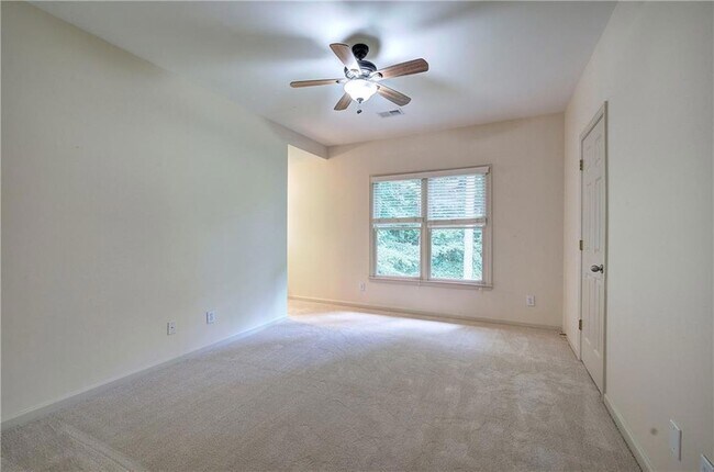 Building Photo - 2320 Starr Lake Dr NW