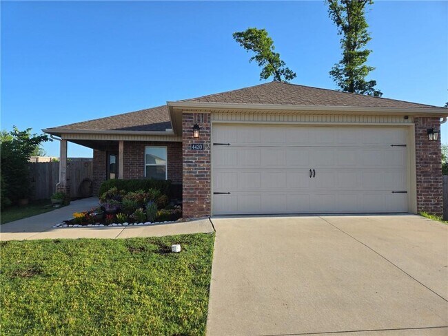Primary Photo - 4430 Douglas Ln