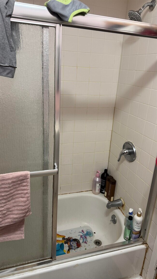 Building Photo - 71 Prospect Ave