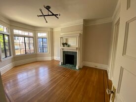 Building Photo - 1226 Green St
