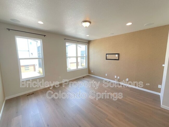 Building Photo - 7343 Rosa Belle Hts