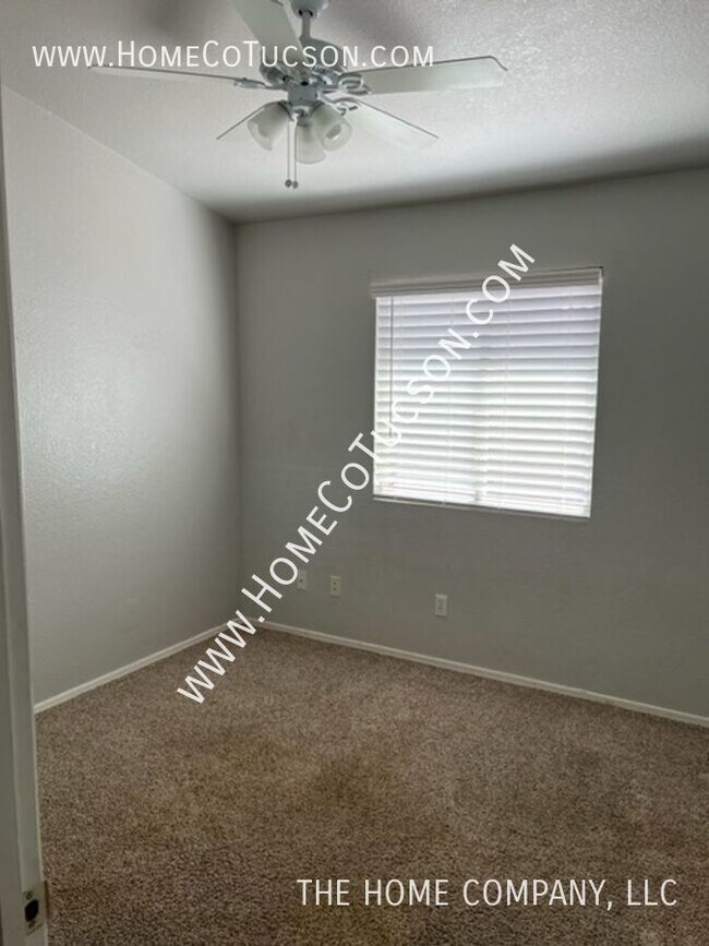 Building Photo - 9640 E Mt Baldy Way