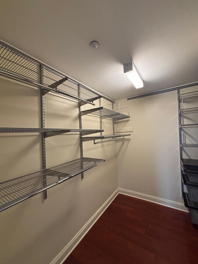 Building Photo - 311 Washington St