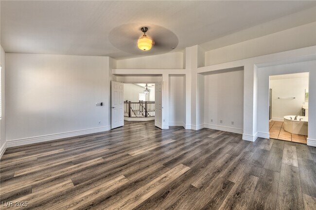 Building Photo - 398 Blue Tee Ct