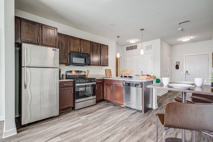 Building Photo - 1121 Austin Bluffs Pkwy