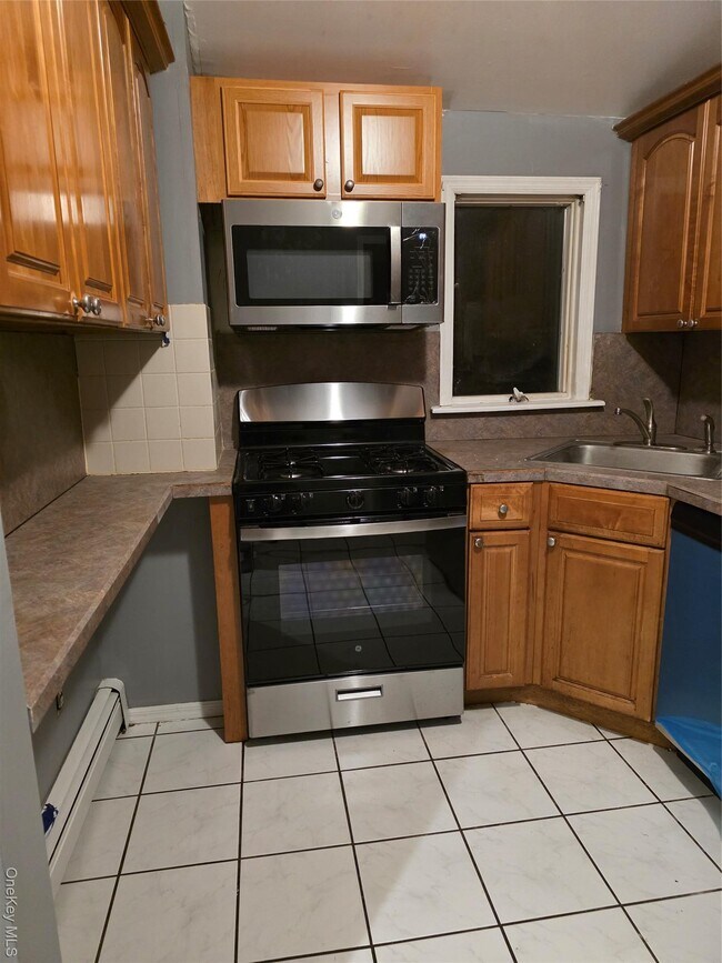 Building Photo - 254-13 Francis Lewis Blvd