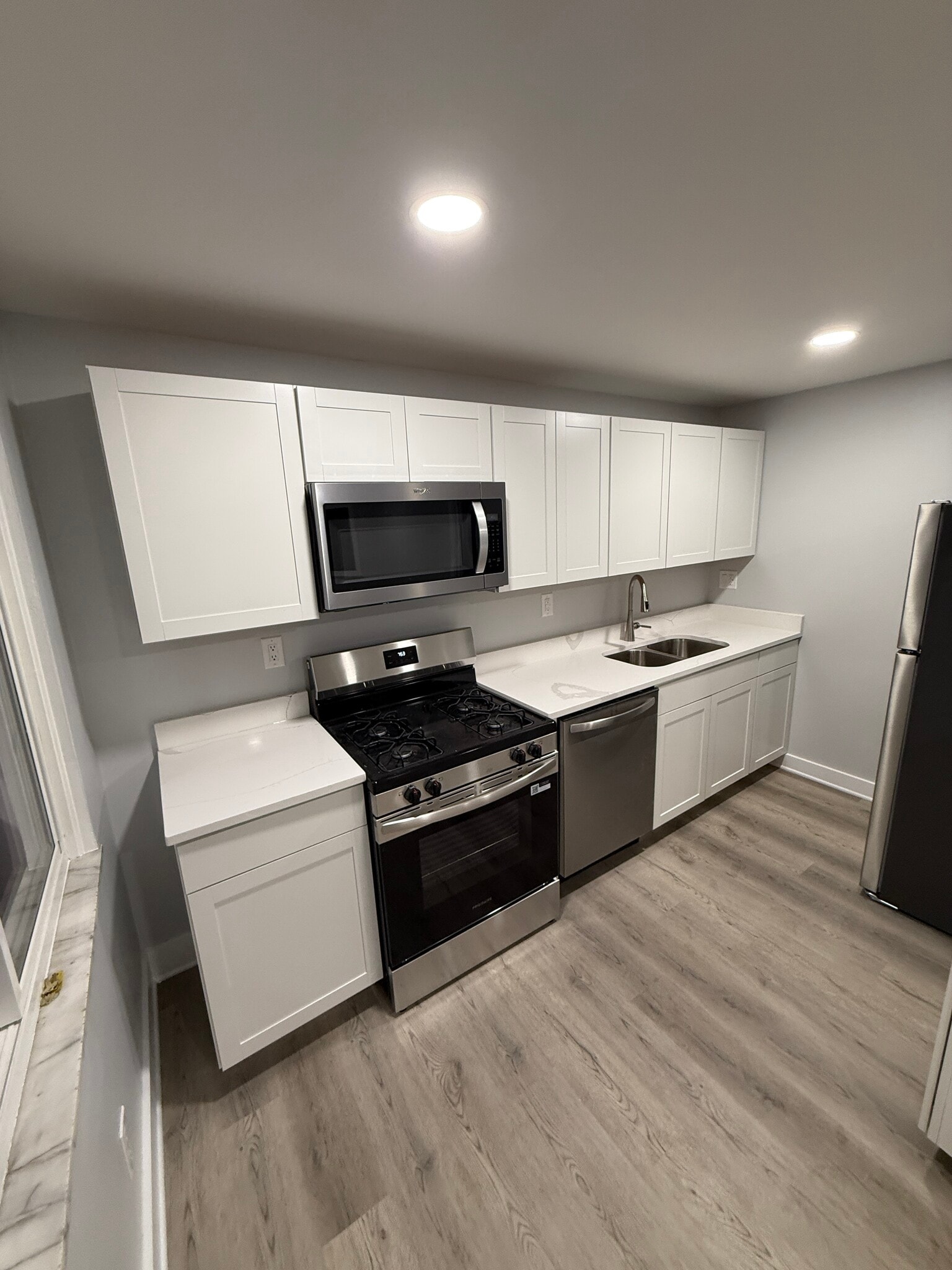 Building Photo - 87 E 4th Ave