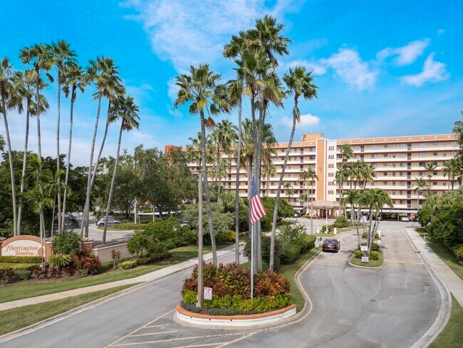 Building Photo - 7380 S Oriole Blvd