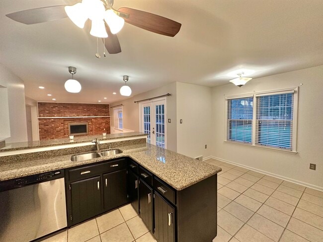 Building Photo - 2020 Allenby Rd