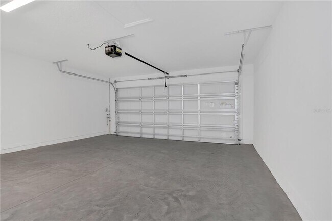 Building Photo - 4621 ORCHARD VIEW Aly