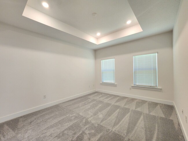 Building Photo - Beautiful new 4/2 home available in Greenb...