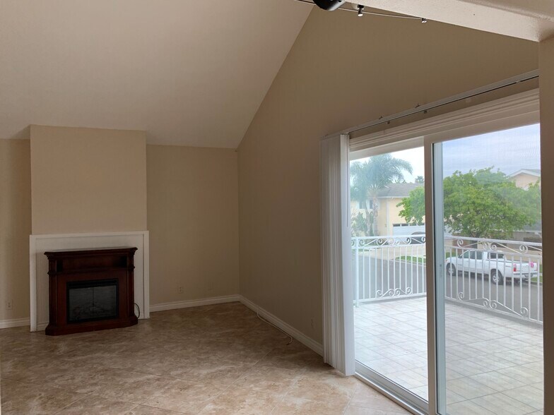 Building Photo - 1419 California St