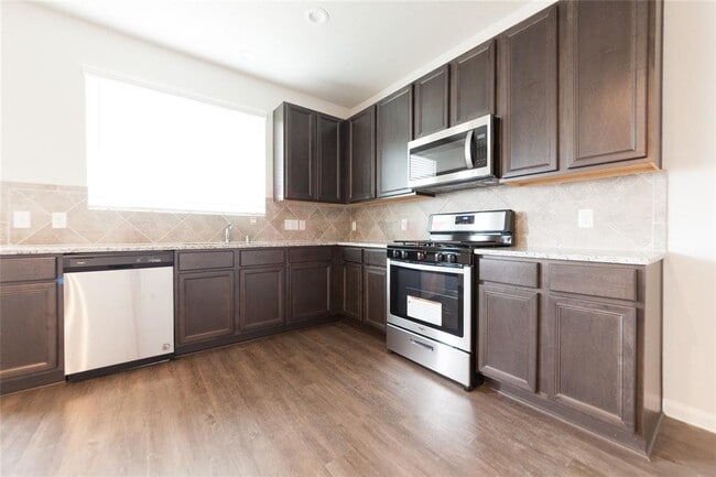 Building Photo - 2906 Orchid Ranch Dr