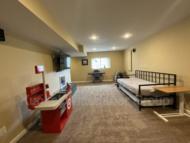 Building Photo - 2833 Smokehouse Way