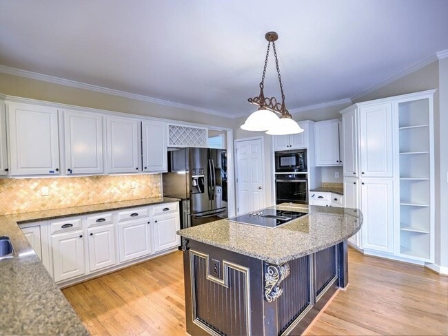 Building Photo - 515 Mellbrook Ln