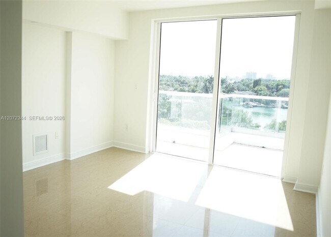 Building Photo - 6362 Collins Ave