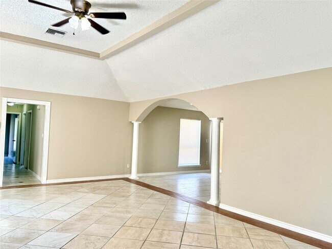 Building Photo - 4122 Baynard Dr