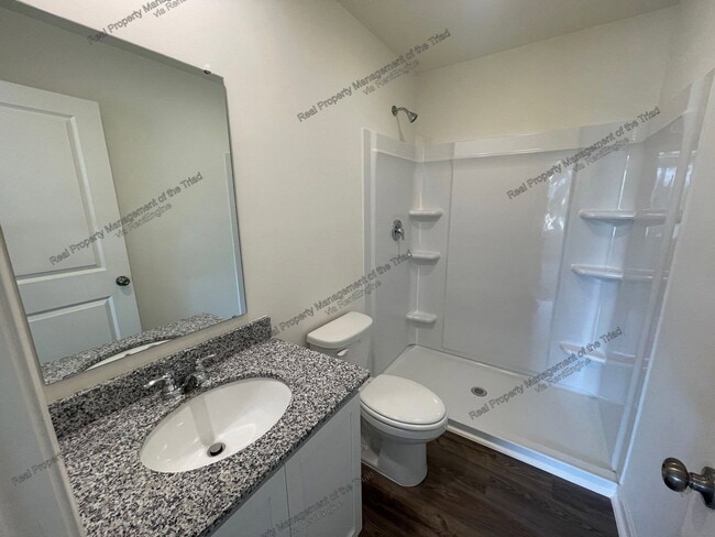 Building Photo - 305 Pearson Dr