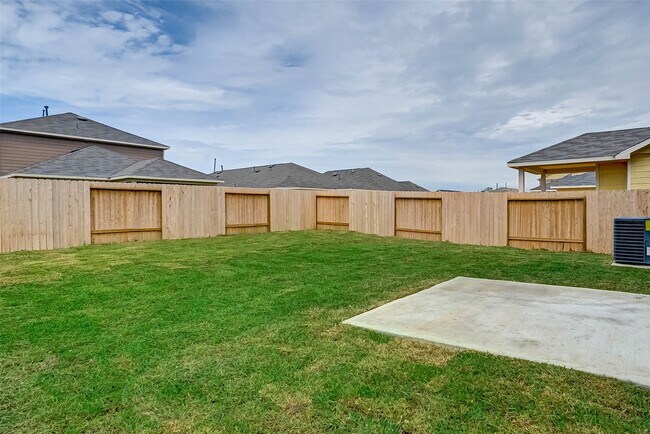 Building Photo - 21450 Holly Heights Rd