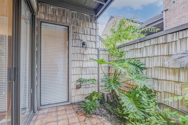 Building Photo - 2829 Timmons Ln