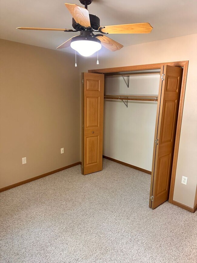 Building Photo - 3566-3572 East Meadows Place