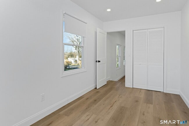 Building Photo - 70 Archer Ln