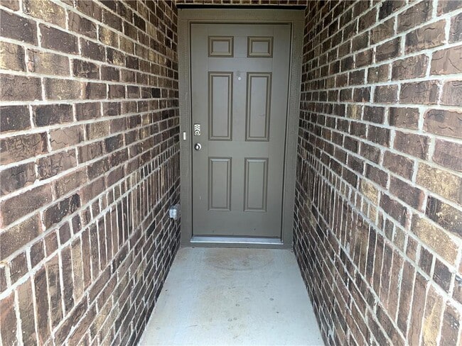Building Photo - 160 Cherry Blossom Dr