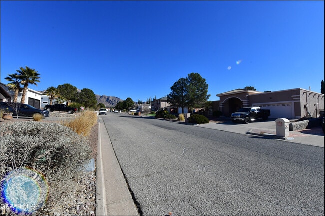 Building Photo - 6553 Brisa Del Mar Dr