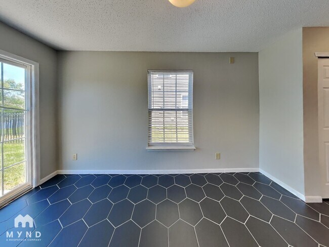 Building Photo - 8351 S Midnight Dr