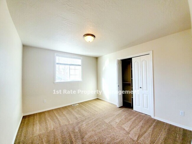 Building Photo - 11550 W Tahiti St