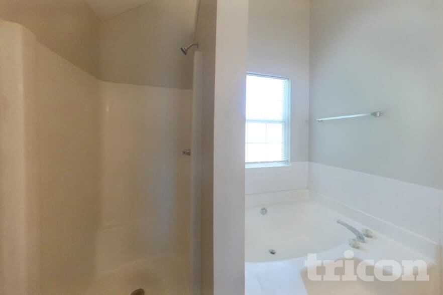 Building Photo - 464 Berkshire Pl