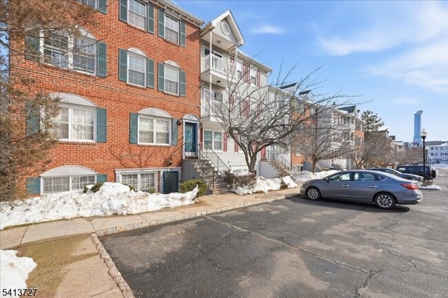 Building Photo - 47 Rutgers Dr