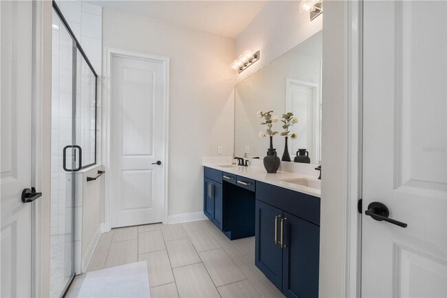 Building Photo - Gorgeous 3/2 in Oakmont!!!