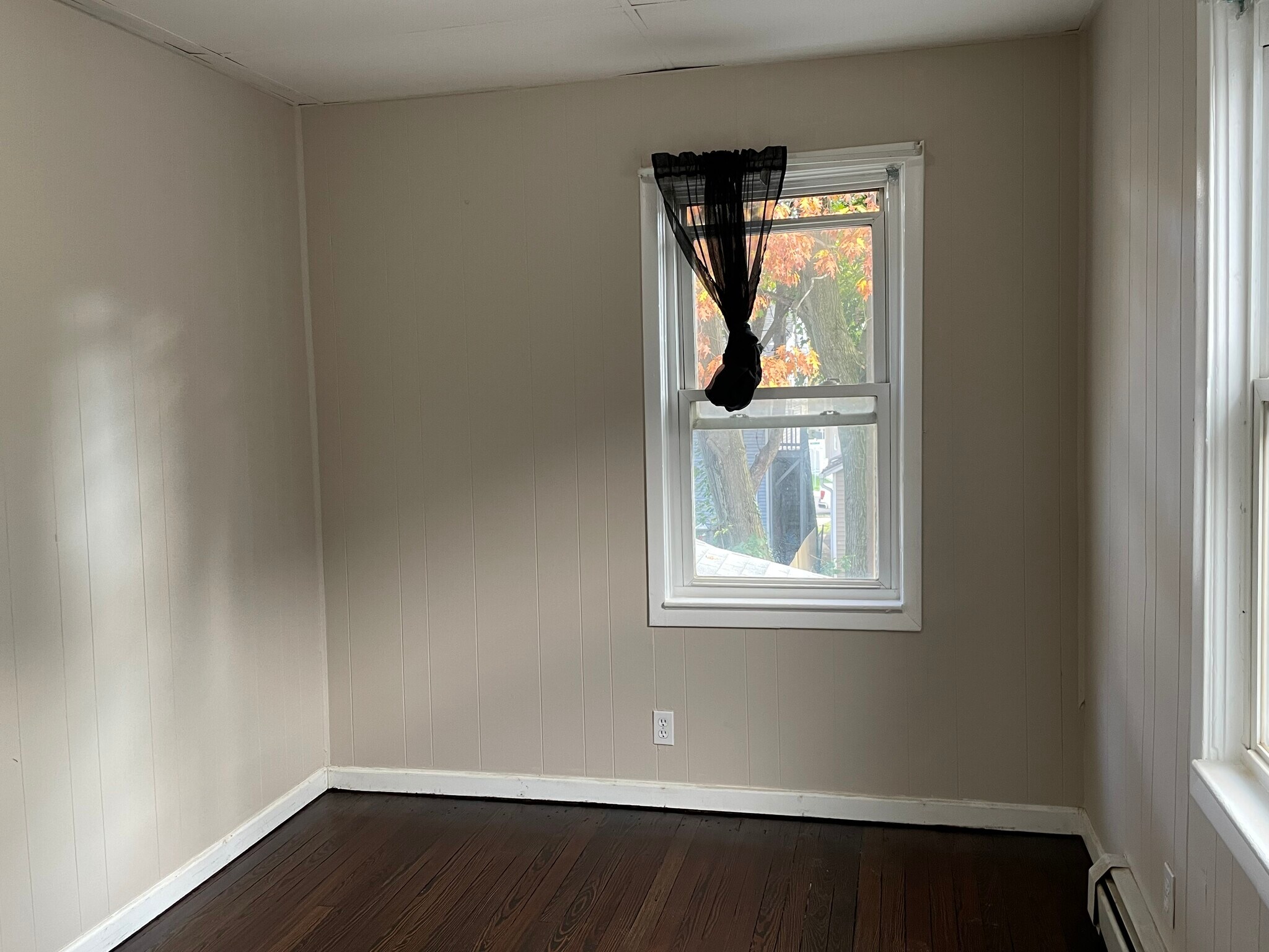 Bedroom - 384 E 9th Ave