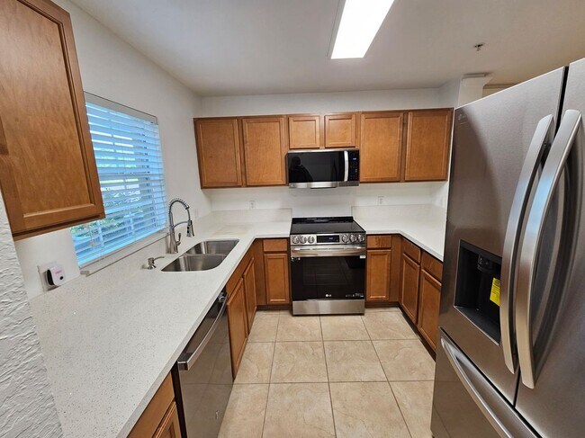 Primary Photo - 9101 Gervais Cir
