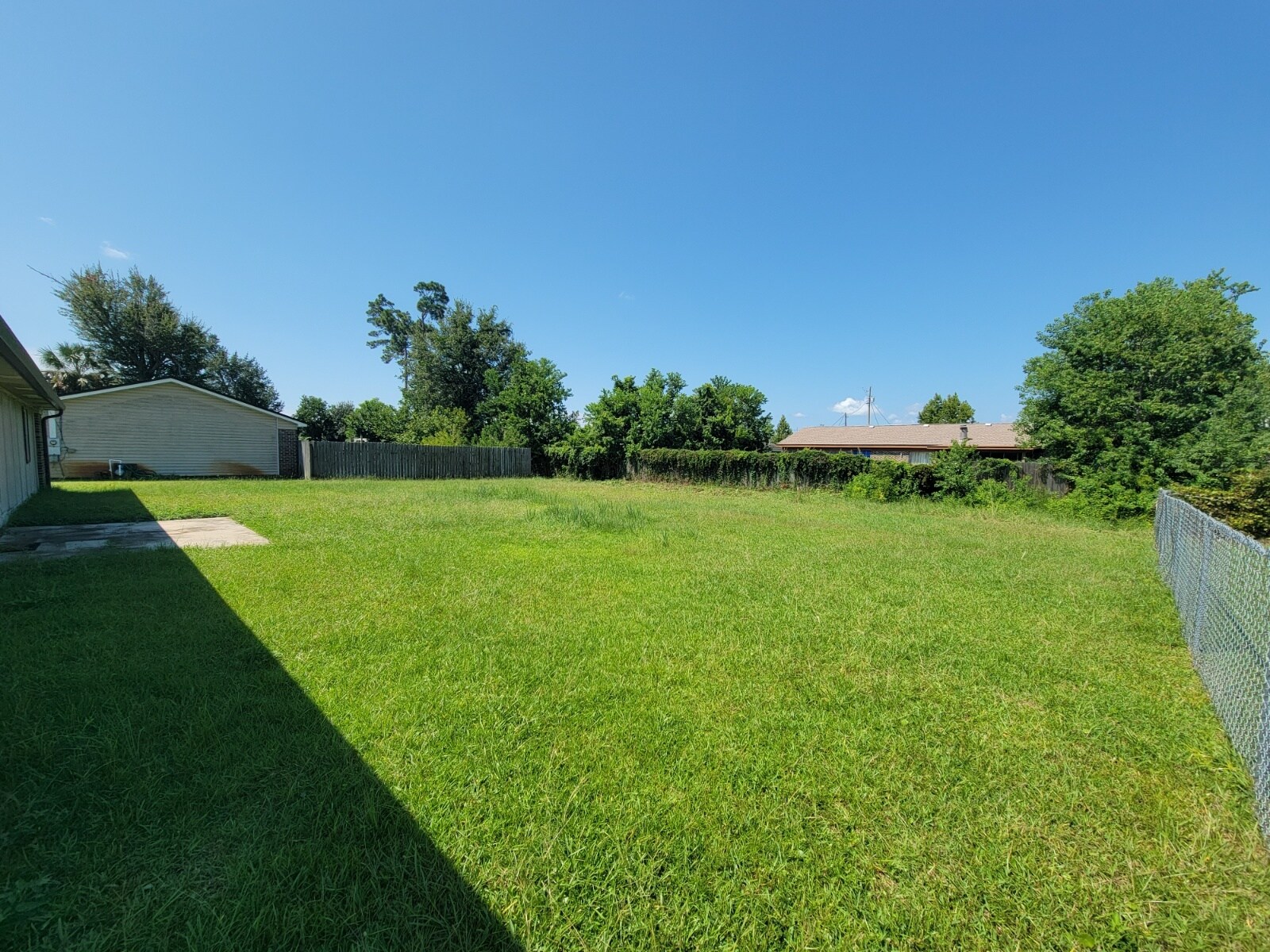 Building Photo - 3136 Lawton Ct